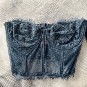NEW with tags 🦋🦋🦋 corset bralette